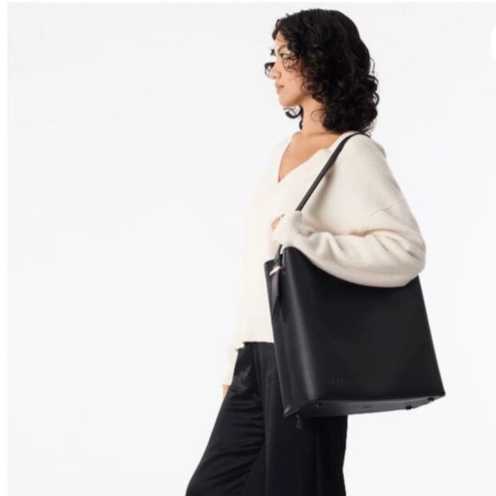 Beis Wicked Tote in Black
